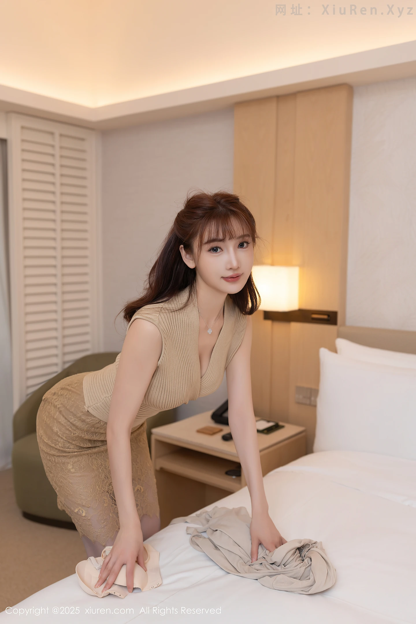 图片[6]-[XiuRen秀人网] VOL.10370 模特陆萱萱性感紫色情趣内衣配紫色丝袜秀柔美身材诱惑写真80P-秀人网官方网站